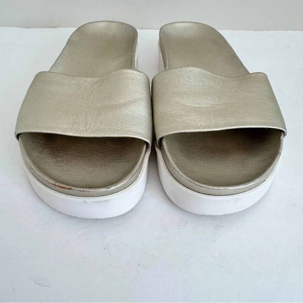 STUART WEITZMAN Landside Pewter Metallic Leather Slide Sandals 8.5